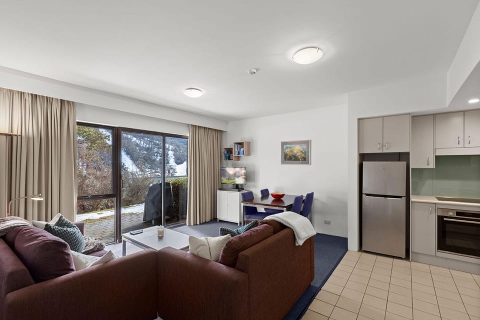 Patio, BBQ facilities, Kitchen or kitchenette, Living room, Dining area