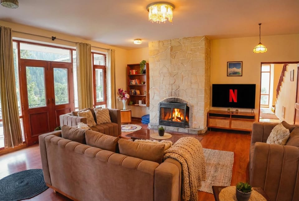 TV and multimedia, Living room, Seating area