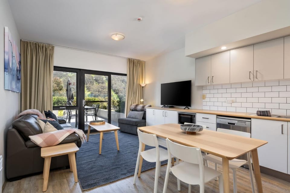 Kitchen or kitchenette, Living room, Dining area