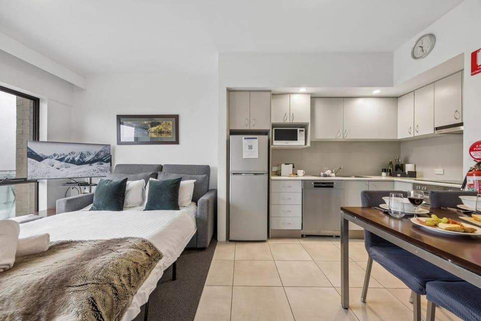 Living room, Seating area, Dining area, kitchen