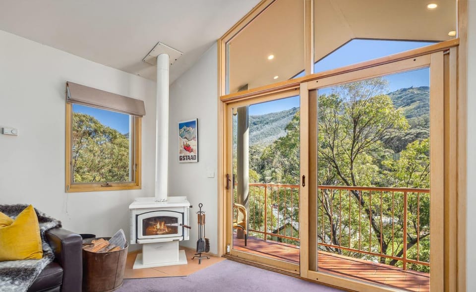 Living room, Mountain view