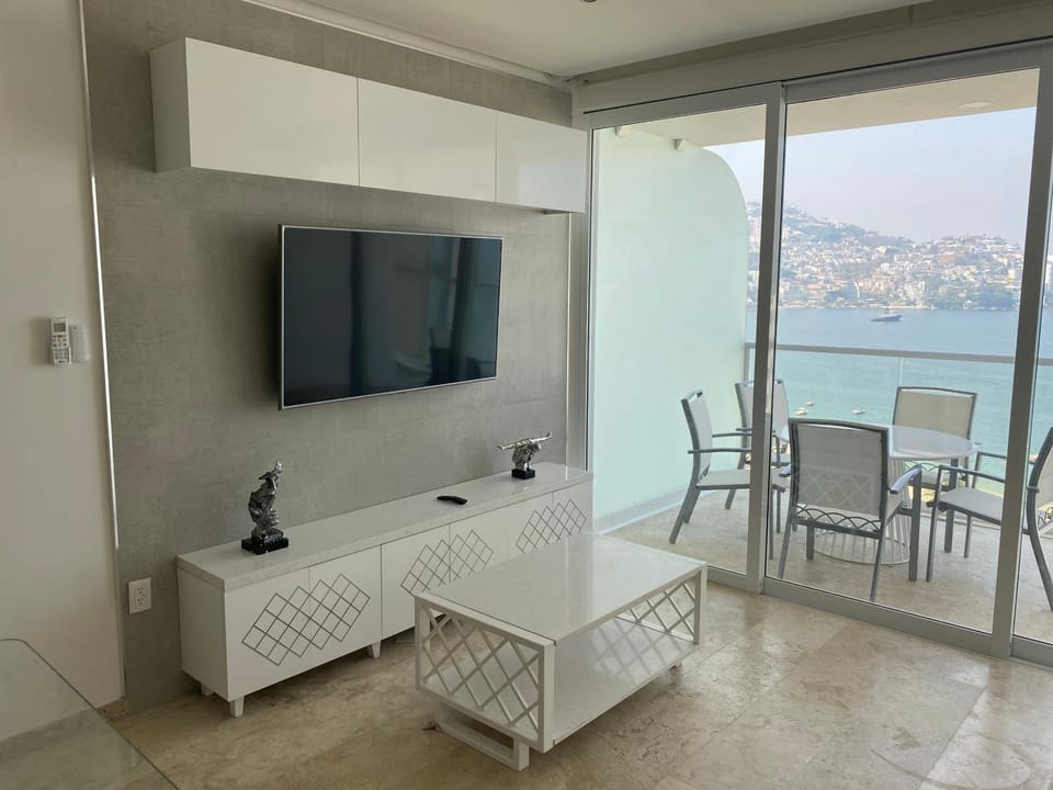 TV and multimedia, Living room, Area and facilities