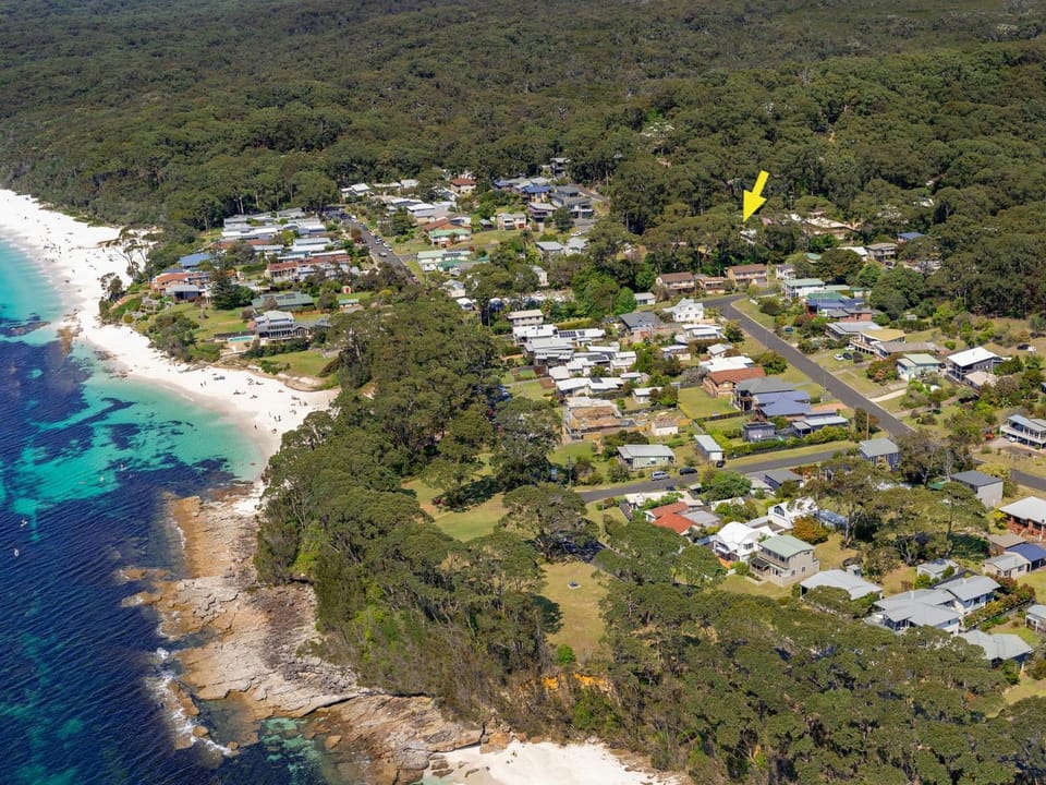 Sea Deck Hyams Beach House in Vincentia