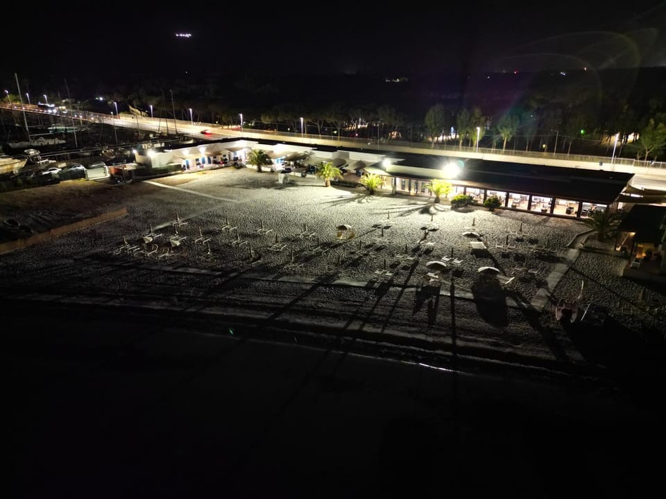 Night, Bird's eye view