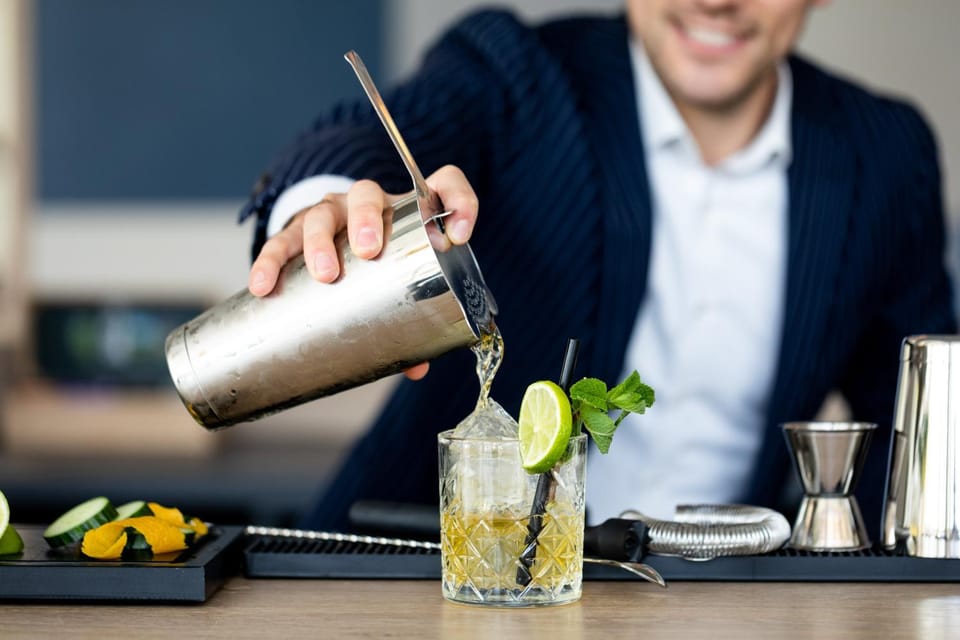Restaurant/places to eat, Lounge or bar, Drinks