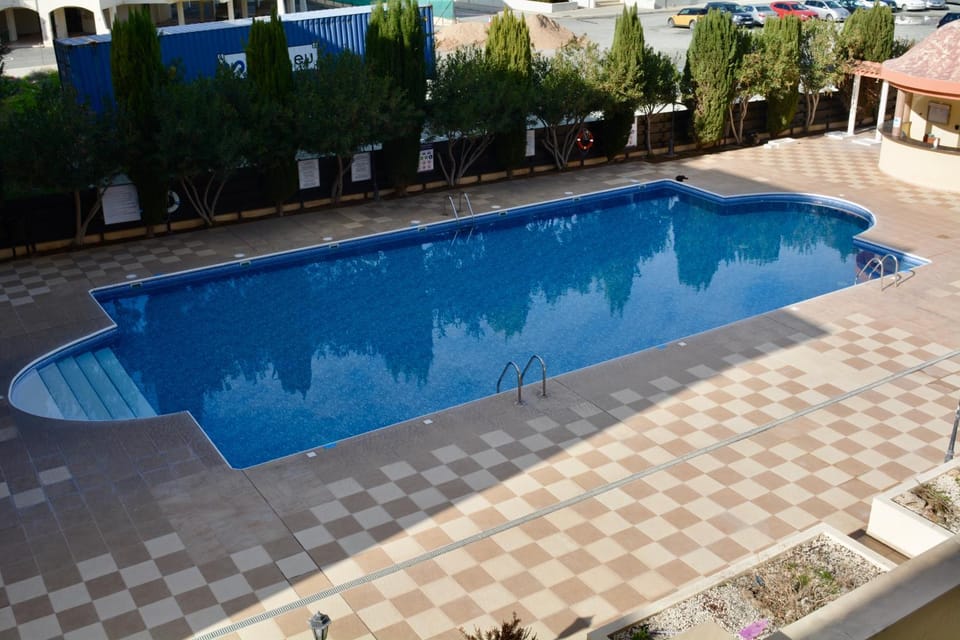 Pool view, Swimming pool, sunbed