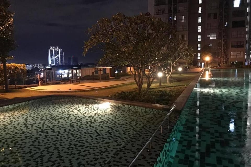 B17-15-Amazing Lake view studio unit, Hyve,Cyberjaya, Free WiFi, Free Parking, Netflix, Pool, 3044 Apartment in Putrajaya