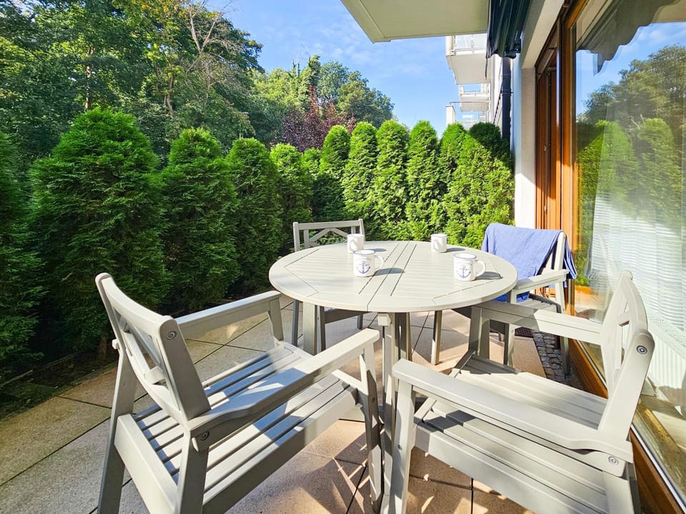Balcony/Terrace, Garden view