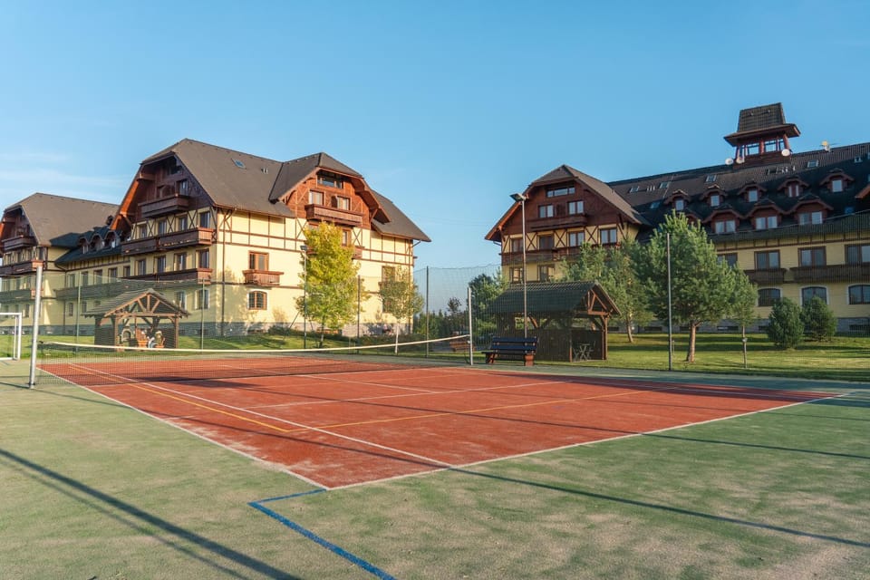 Property building, Tennis court