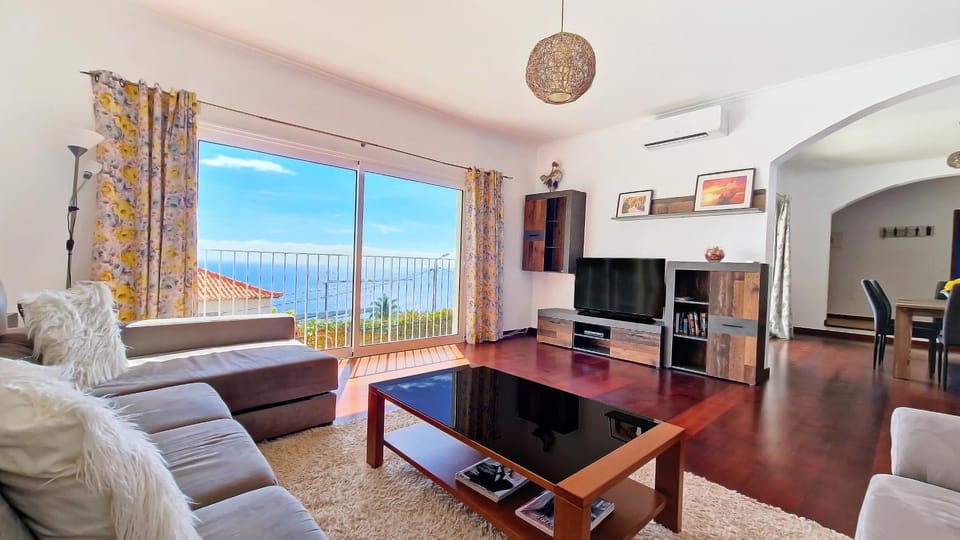 Casa Eleanor by LovelyStay House in Madeira District