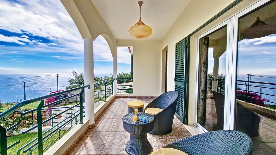 Casa Eleanor by LovelyStay House in Madeira District