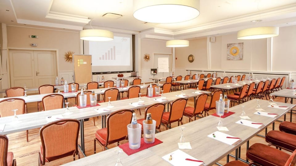 Meeting/conference room