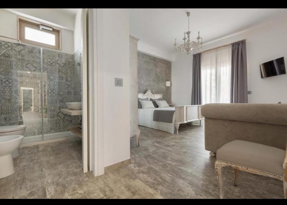 Bathroom, TV and multimedia, Photo of the whole room