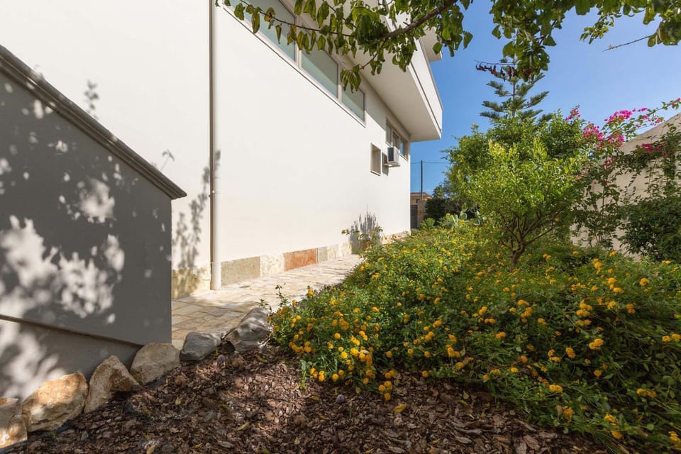 Property building, Garden