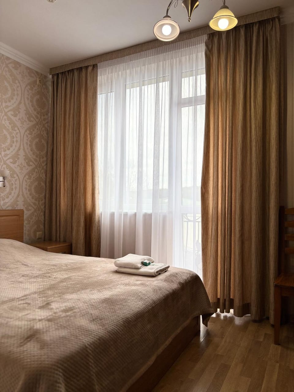 Bed, Photo of the whole room