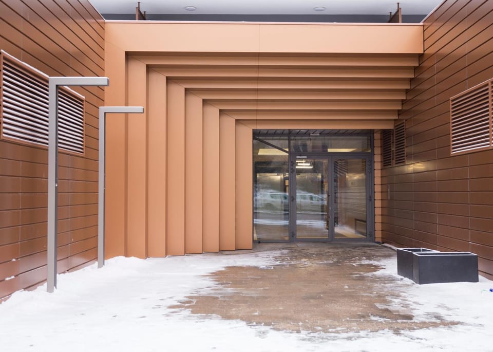 Property building, Facade/entrance, Winter, On site