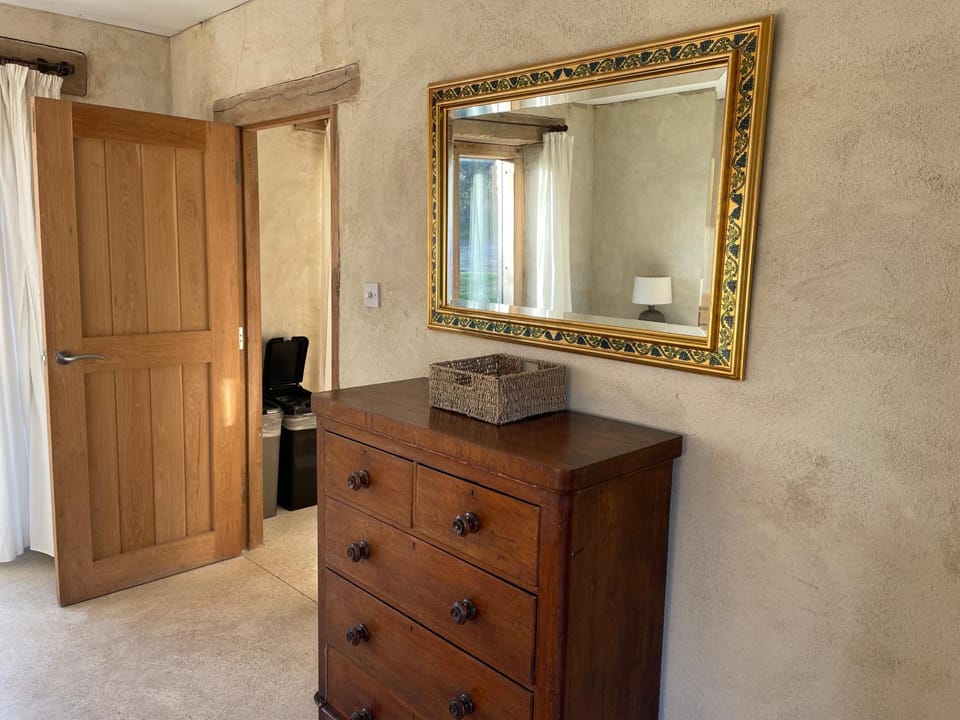 Shortlake Cottage House in West Dorset District