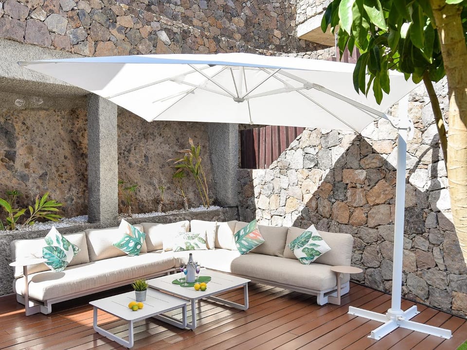 Patio, Seating area