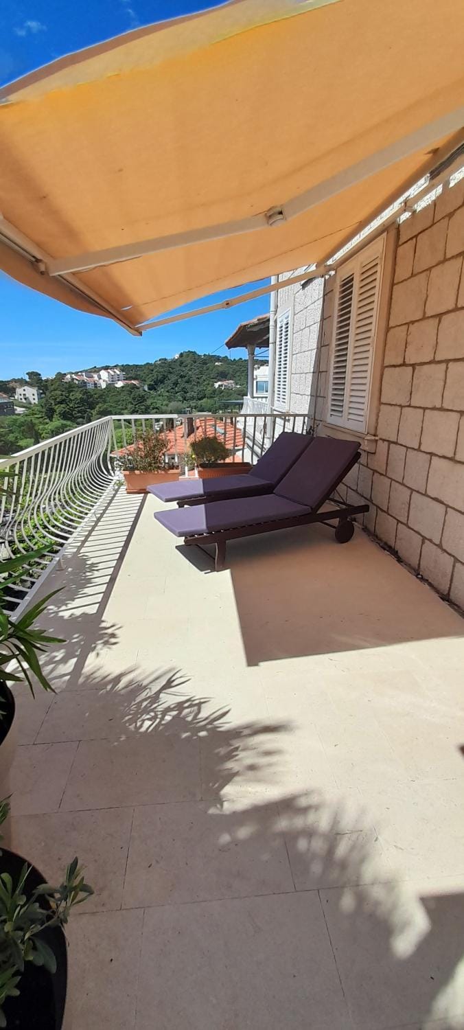 Dube Apartment, beach 100m Bed and Breakfast in Dubrovnik