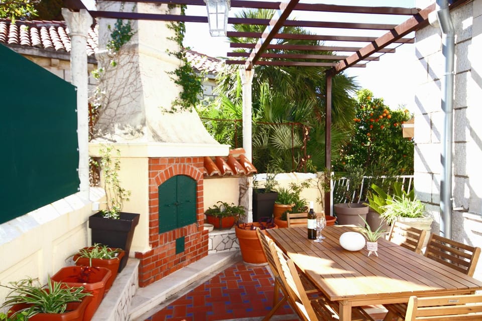 Dube Apartment, beach 100m Bed and Breakfast in Dubrovnik