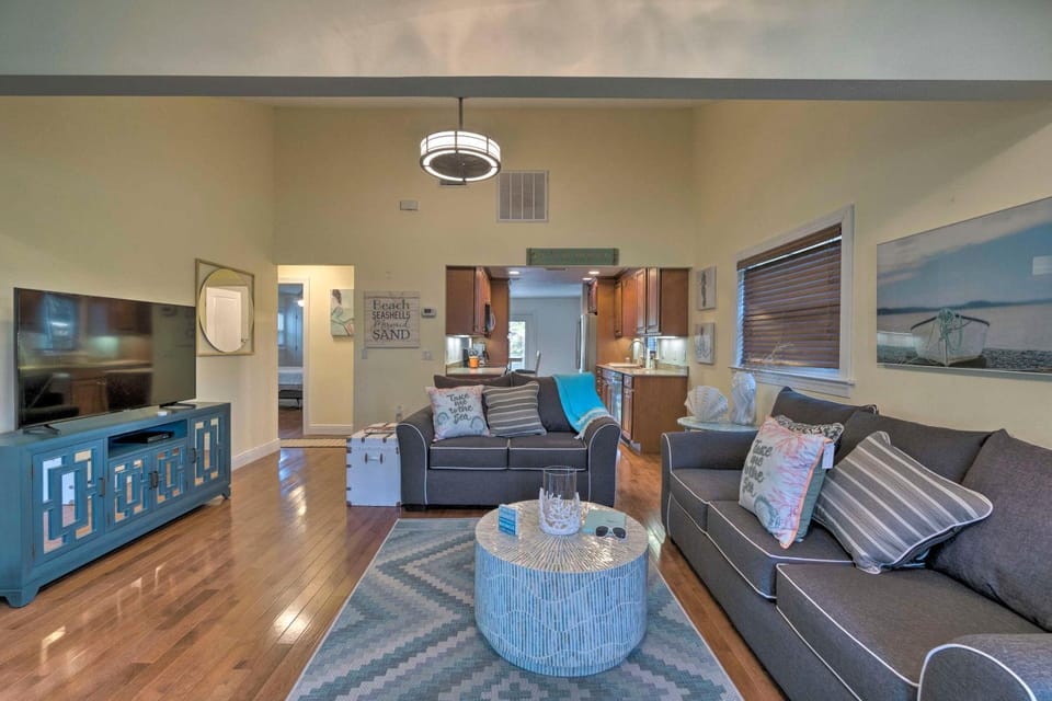 Bright Sarasota Bungalow - 5 Mi to Siesta Beach! House in Siesta Key