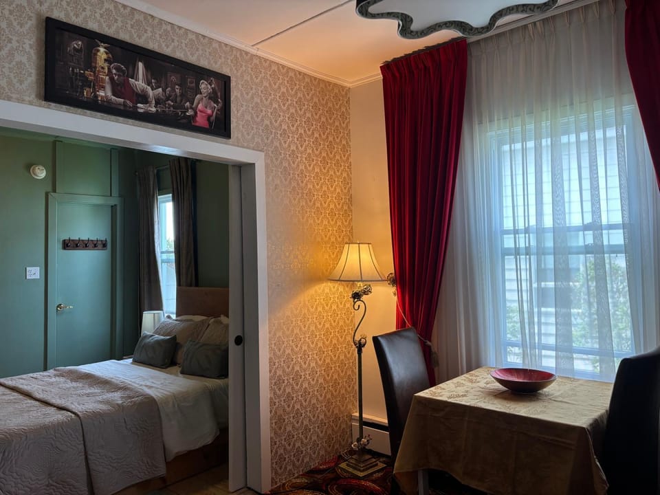 Maison Charles Edmond Vacation rental in Quebec