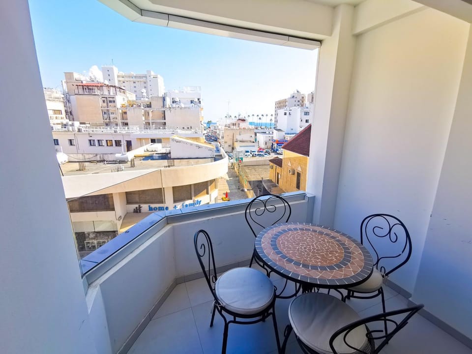 Balcony/Terrace, City view, City view, Sea view