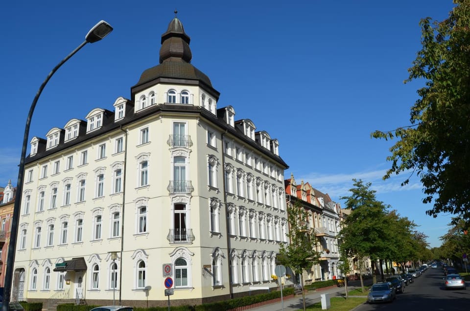 Property building, Day