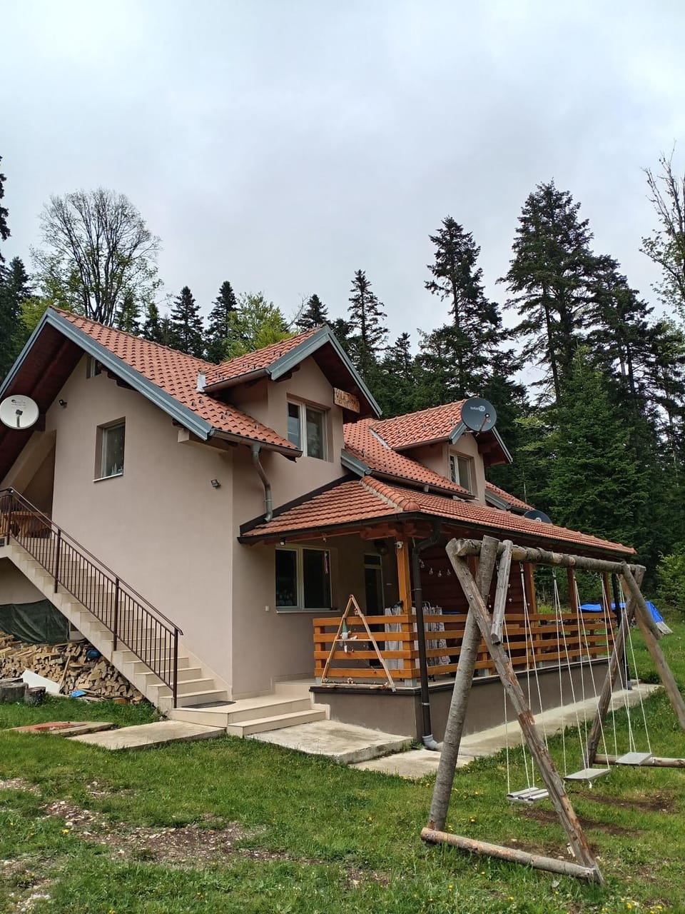 Vila Tutić Apartman 1 i Apartman 2 Bed and Breakfast in Zlatibor District, Serbia