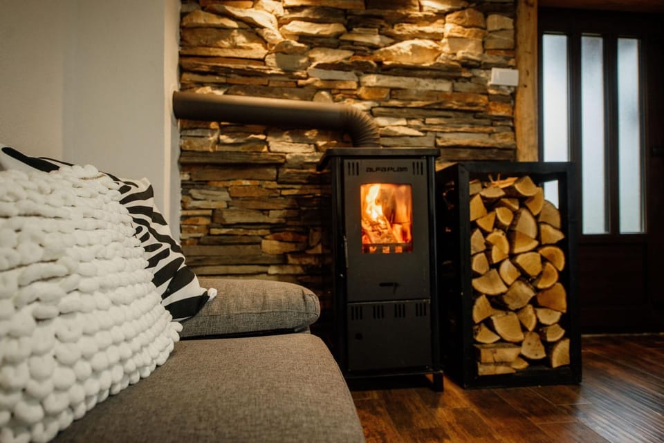 Living room, Seating area, fireplace