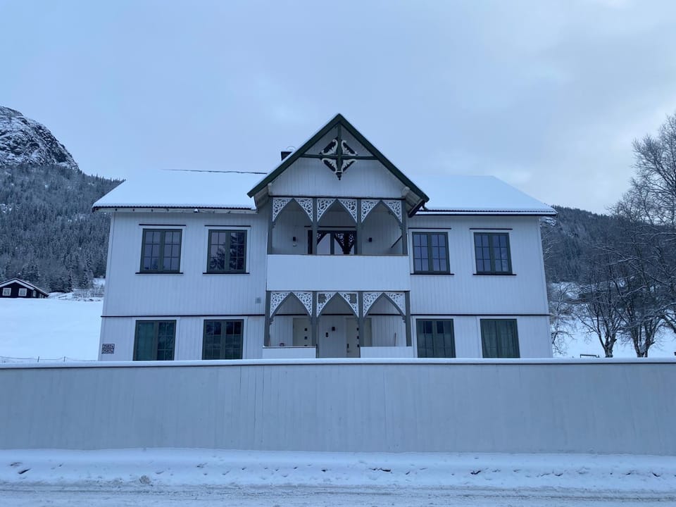 Property building, Day, Winter