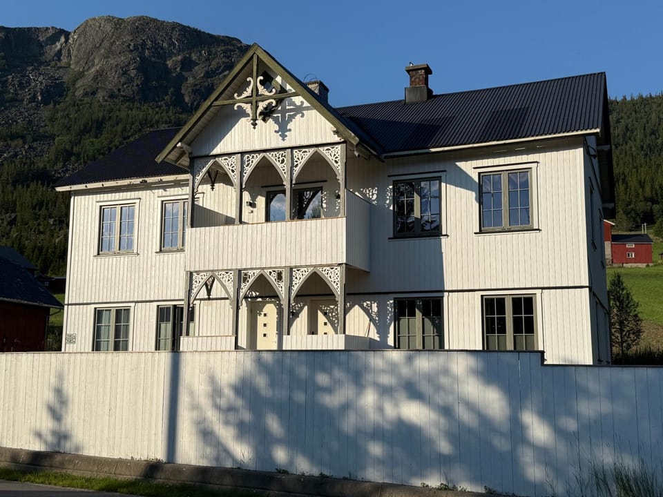 Property building, Day, Natural landscape, Mountain view