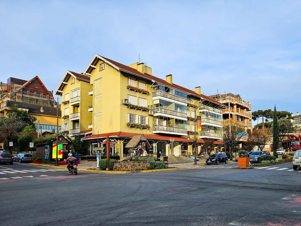 Property building, Facade/entrance, City view, Street view