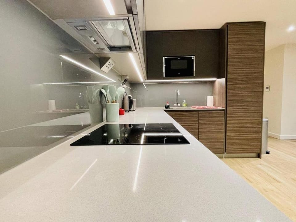 Jenny's Place Apartment in Edgware