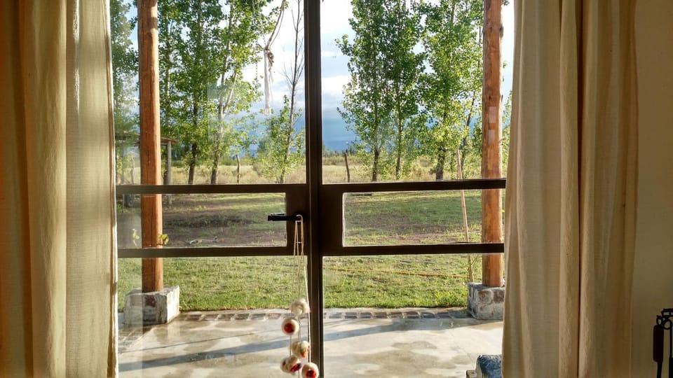 Living room, Garden view, Mountain view