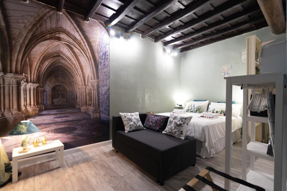 Bed, Photo of the whole room