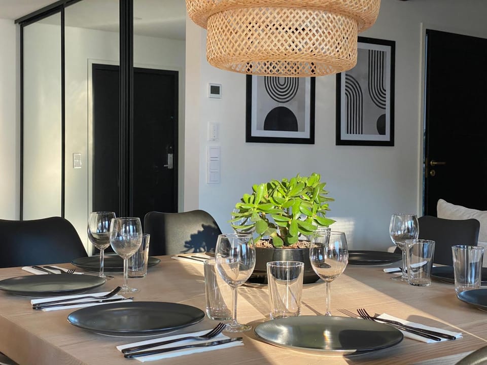 Dining area, Drinks
