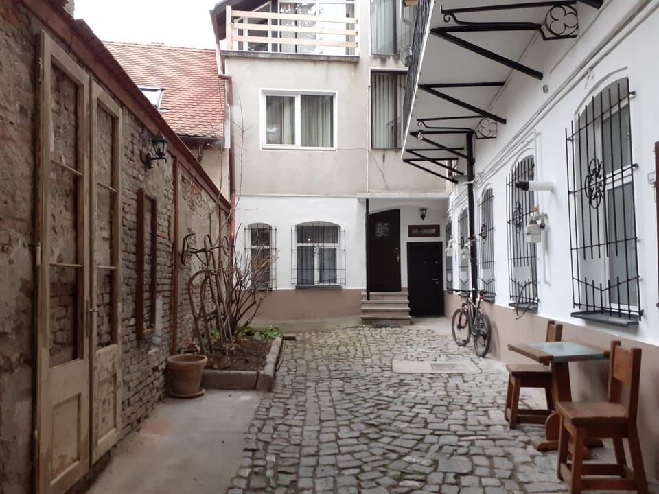 Inner courtyard view