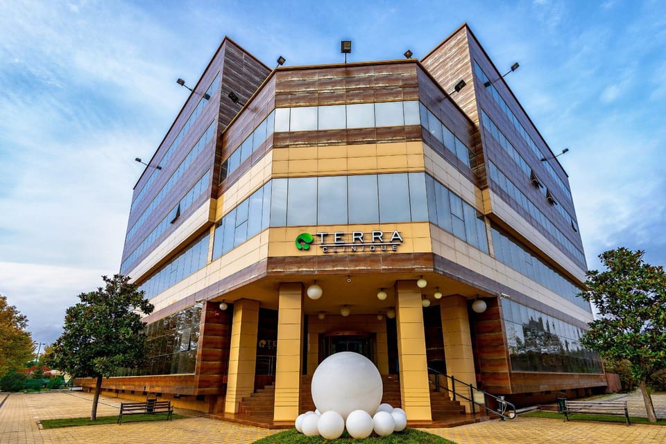 Property building, Facade/entrance, Property logo or sign