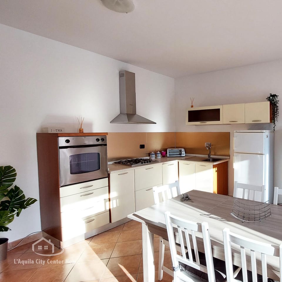 Kitchen or kitchenette, kitchen