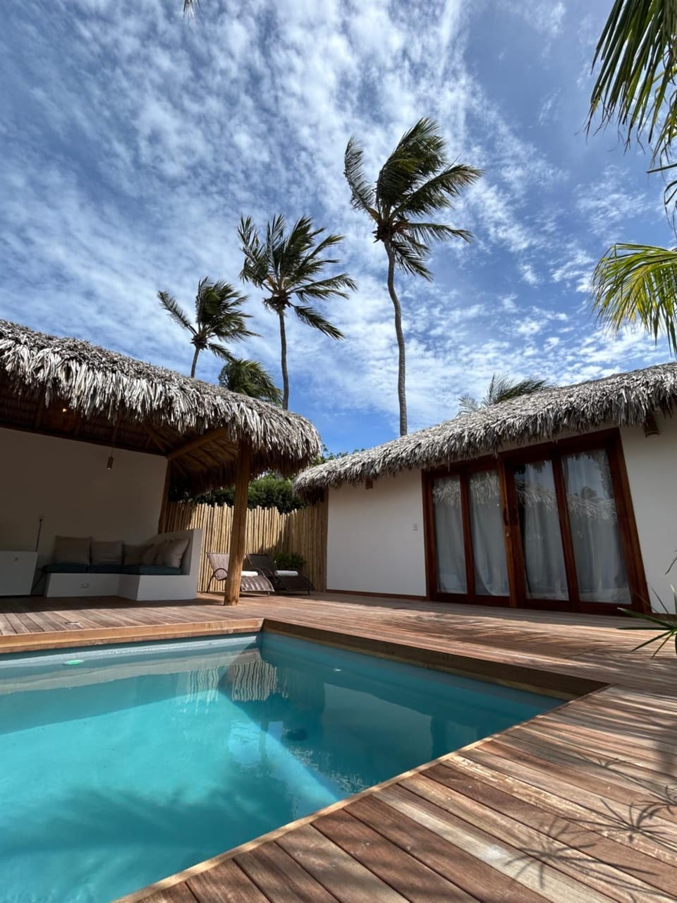 Tiki Pool's Bungalows House in State of Ceará