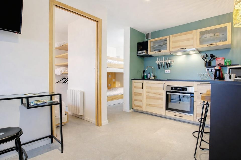 Kitchen or kitchenette