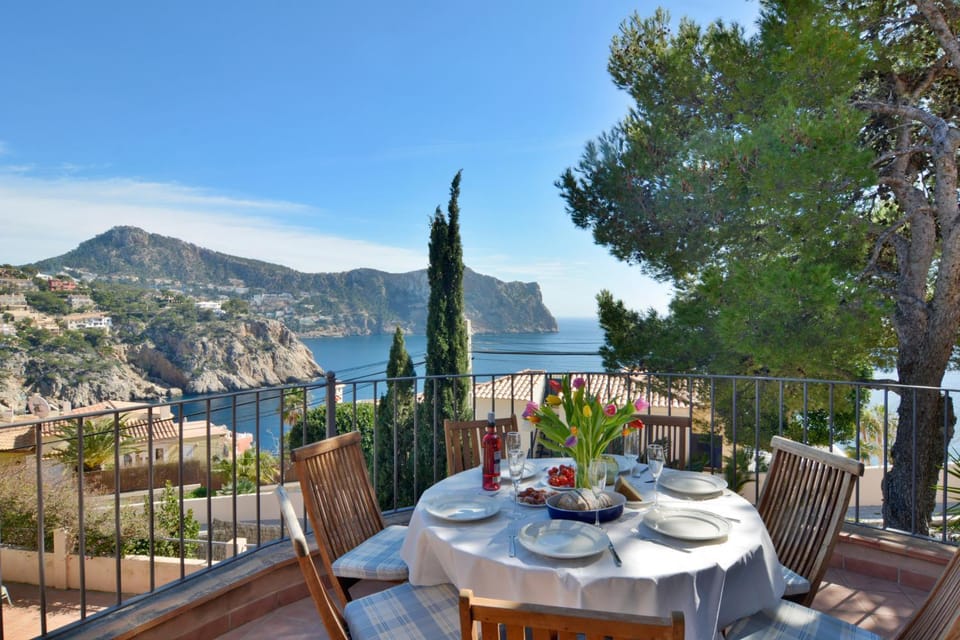 Villa with incredible sea views and pool Up To 7 House in Serra de Tramuntana