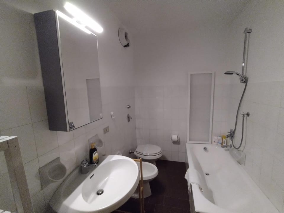 PARK SIDE Apartment Apartment in Province of Brescia