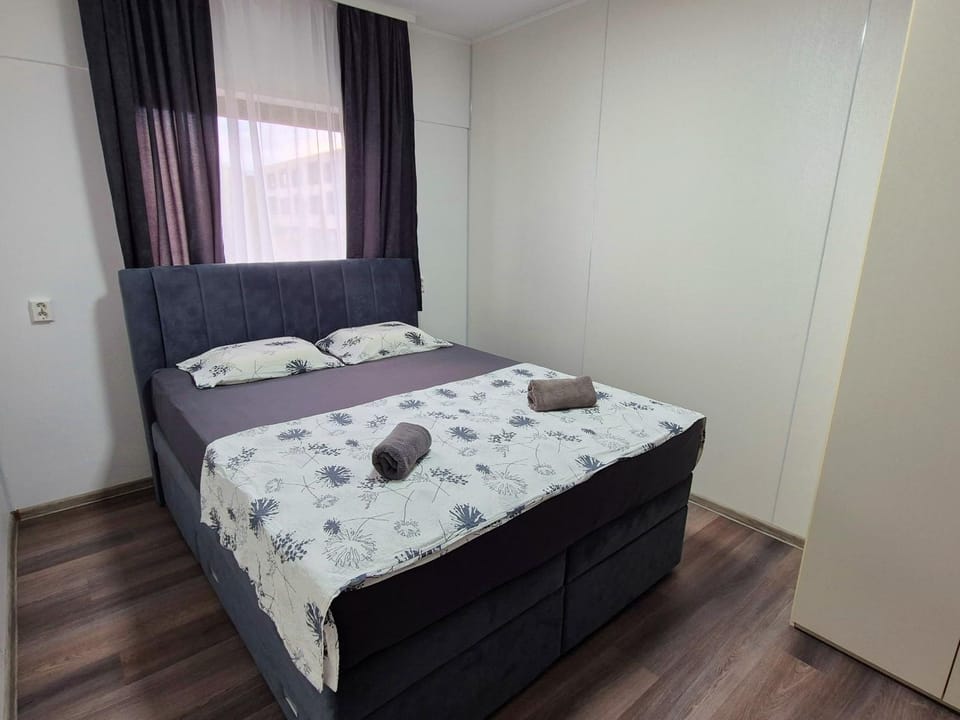 Bed, Bedroom, wardrobe