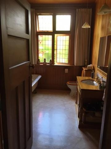Bathroom, Bath
