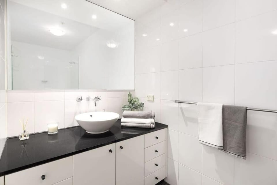 NEW! A Comfy & Stylish Apt Next to Darling Harbour Apartment in Sydney