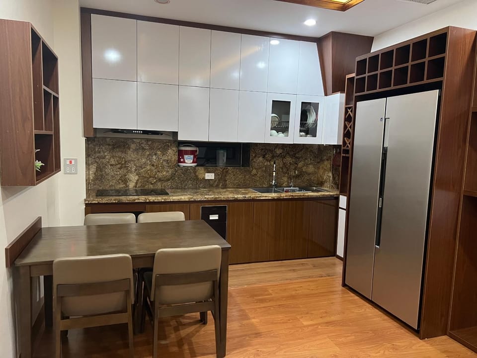Kitchen or kitchenette, Dining area, stove