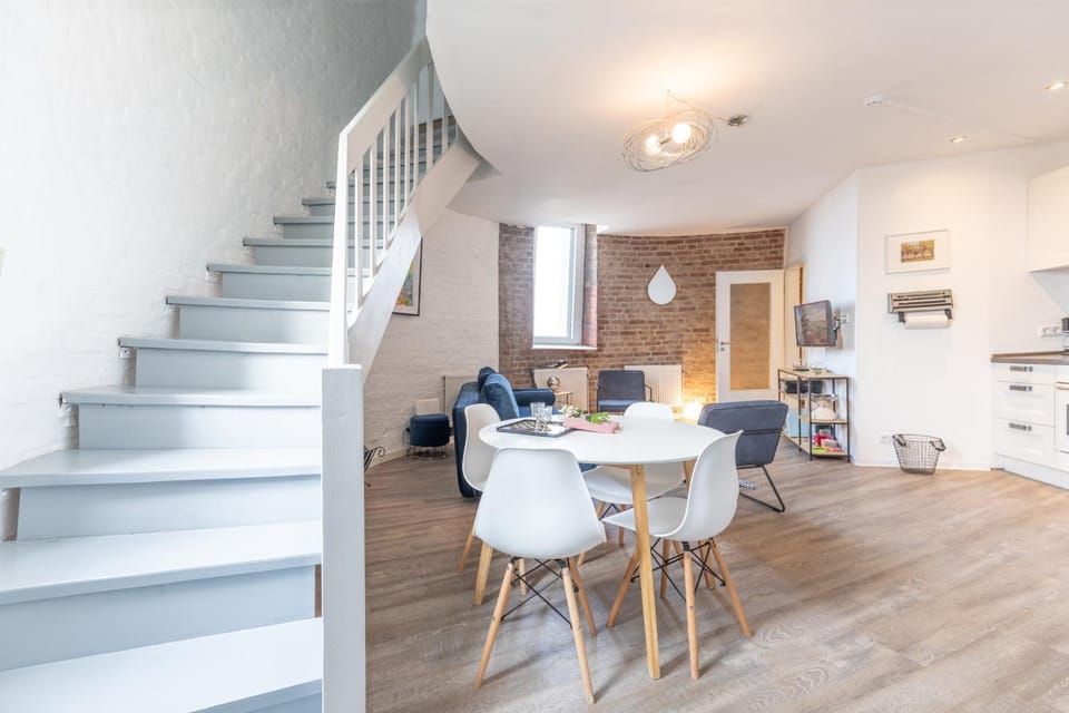 Husumer Wasserturm - Ferienwohnung 1 Apartment in Husum