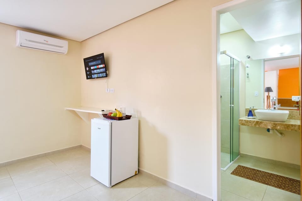 Bathroom, TV and multimedia